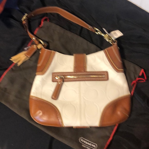 Coach  white & brown leather shoulder bag - Picture 2 of 4